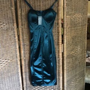 Fashion nova Never worn deep green satin dress